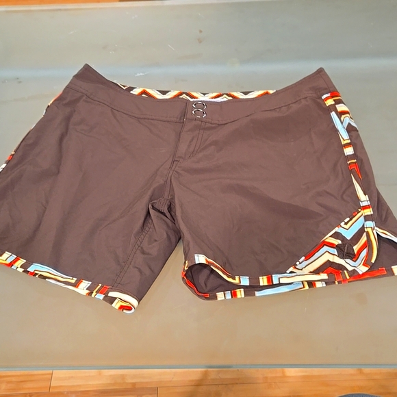Carve Designs Brown Shorts with Multicolor Trim - Picture 1 of 12